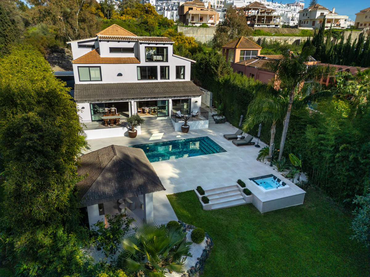 Huis te koop in Nueva Andalucía | 5 slaapkamers H5462530