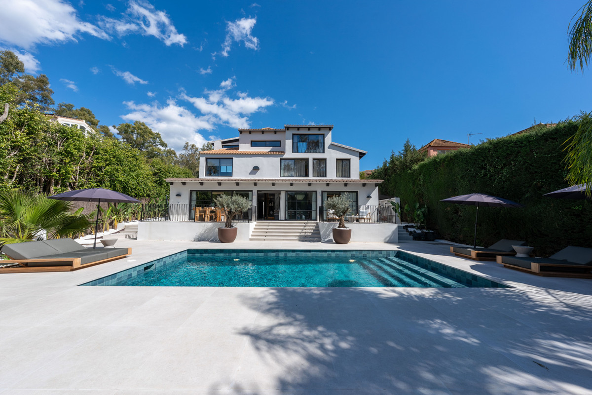 Huis te koop in Nueva Andalucía | 5 slaapkamers H5462530