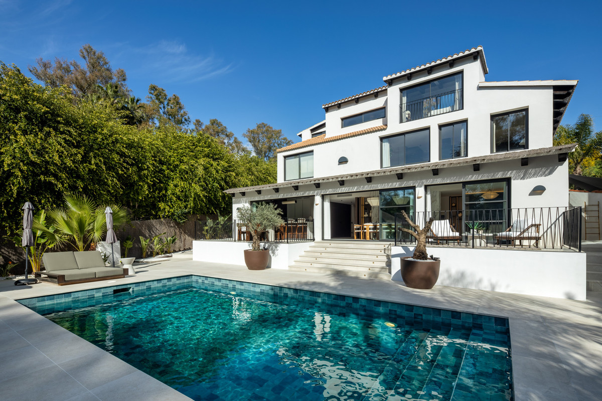 Huis te koop in Nueva Andalucía | 5 slaapkamers H5462530