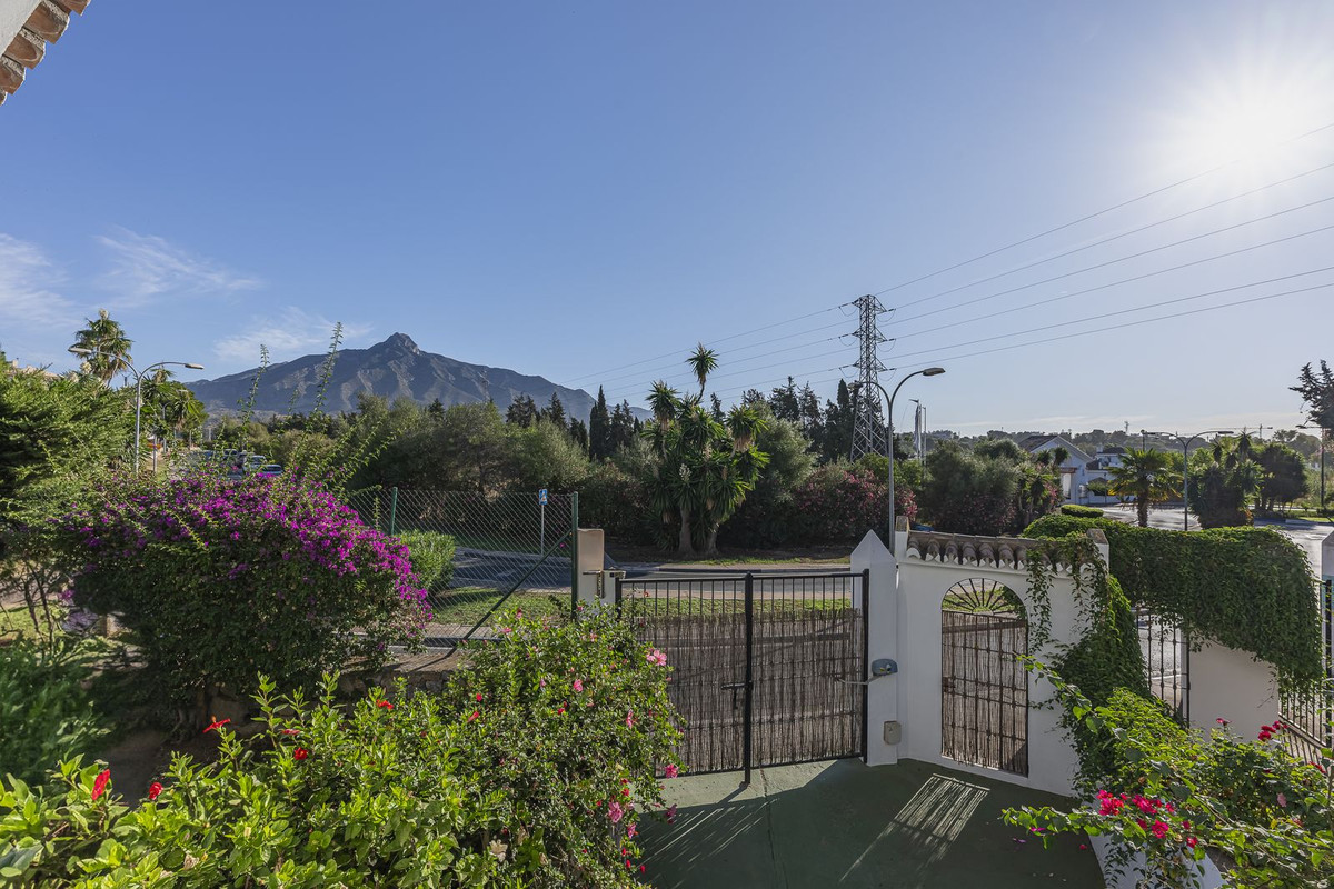 Huis te koop in Nueva Andalucía | 4 slaapkamers H5464090