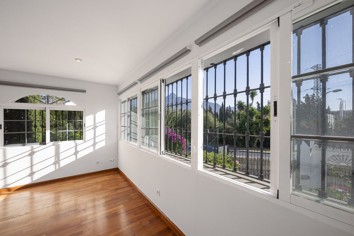 Huis te koop in Nueva Andalucía | 4 slaapkamers H5464090