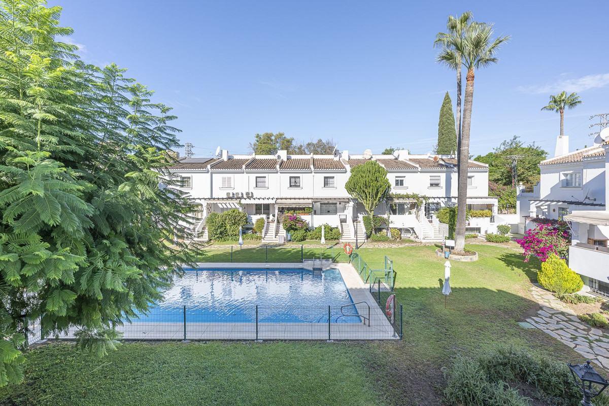 Huis te koop in Nueva Andalucía | 4 slaapkamers H5464090