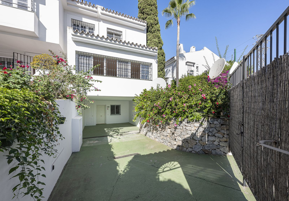 Huis te koop in Nueva Andalucía | 4 slaapkamers H5464090