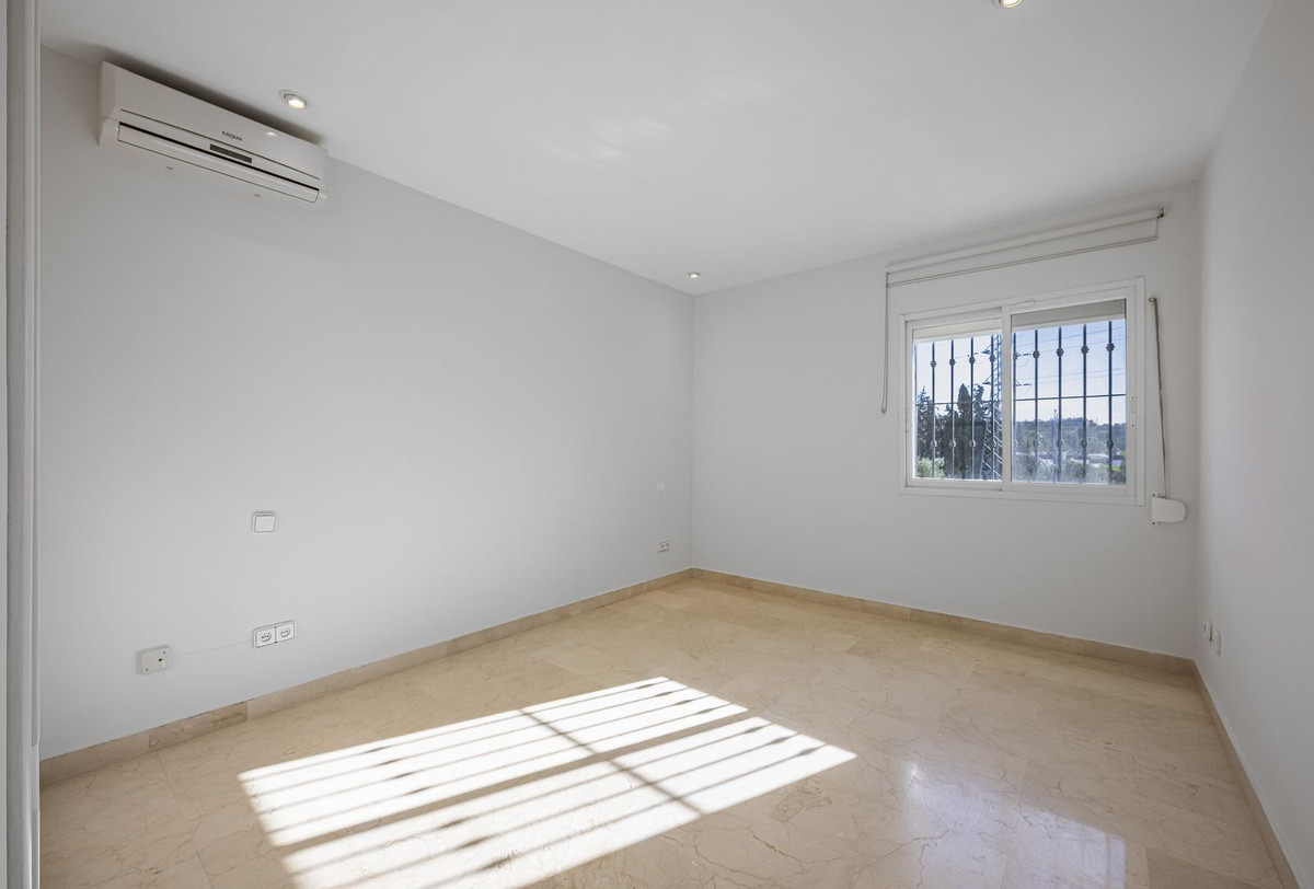 Huis te koop in Nueva Andalucía | 4 slaapkamers H5464090