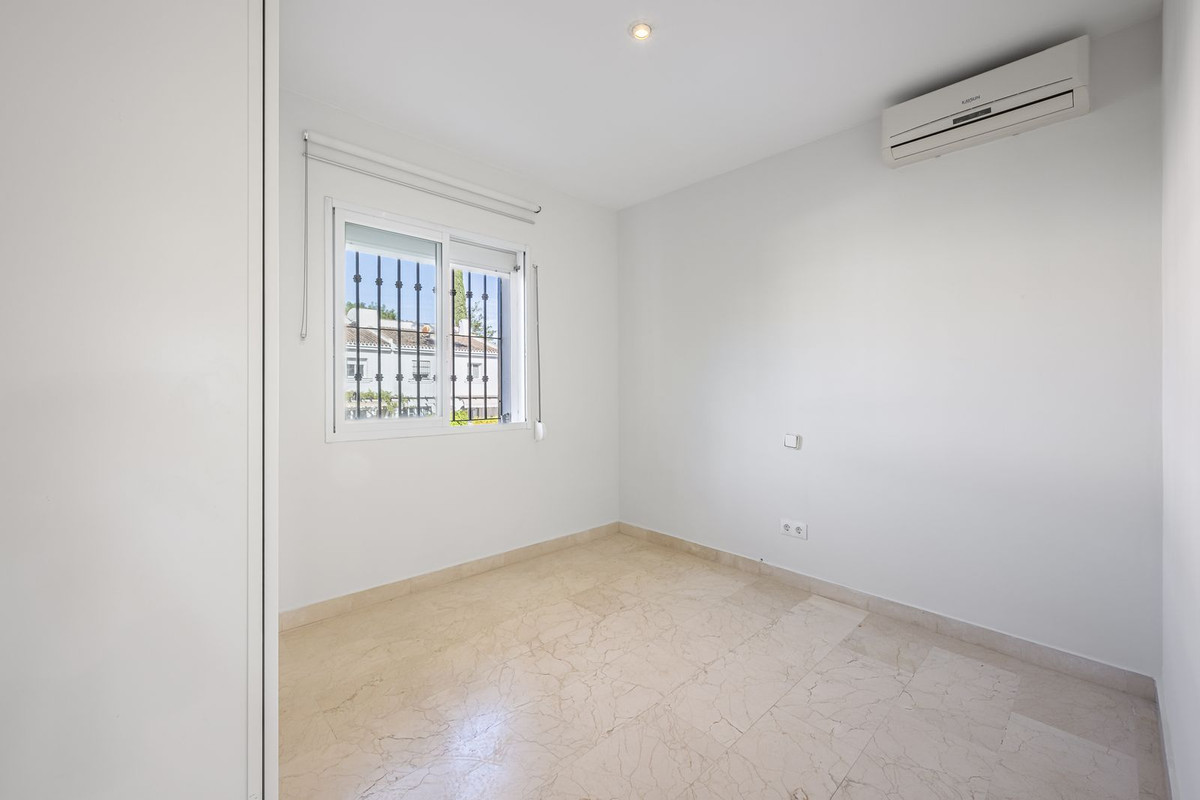 Huis te koop in Nueva Andalucía | 4 slaapkamers H5464090