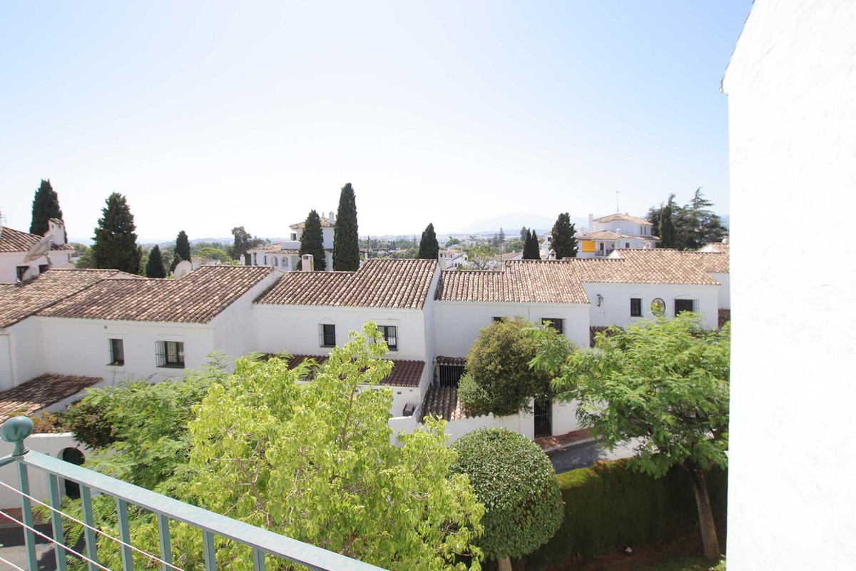 Appartement te koop in Nueva Andalucía | 2 slaapkamers H5464096