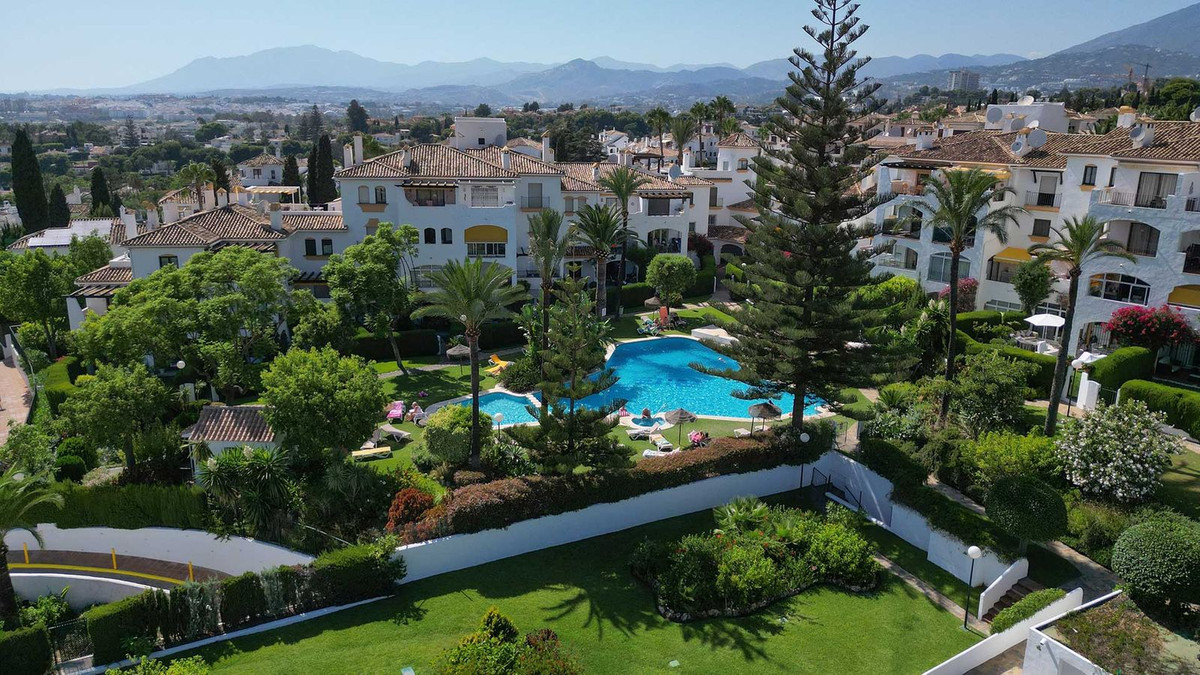 Appartement te koop in Nueva Andalucía | 2 slaapkamers H5464096