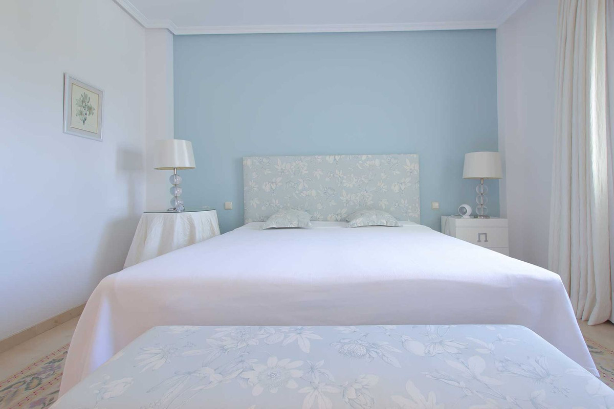 Appartement te koop in Nueva Andalucía | 2 slaapkamers H5464096