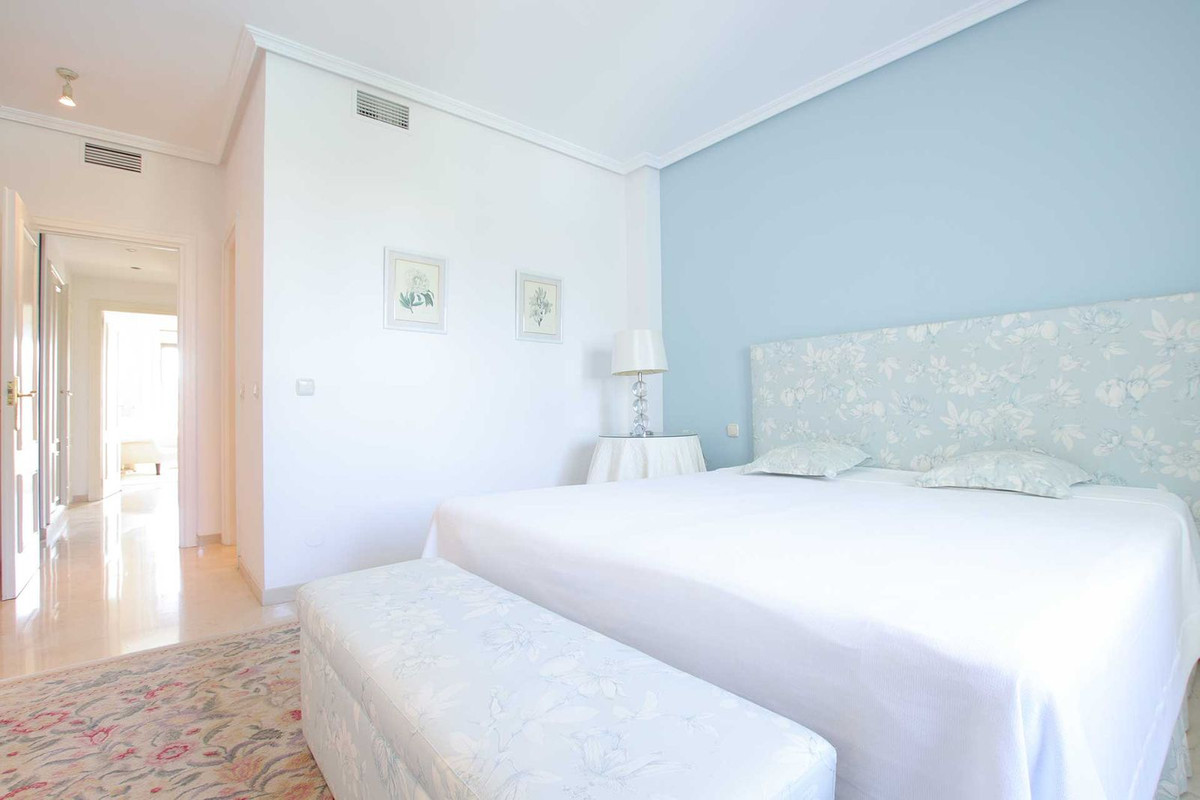 Appartement te koop in Nueva Andalucía | 2 slaapkamers H5464096