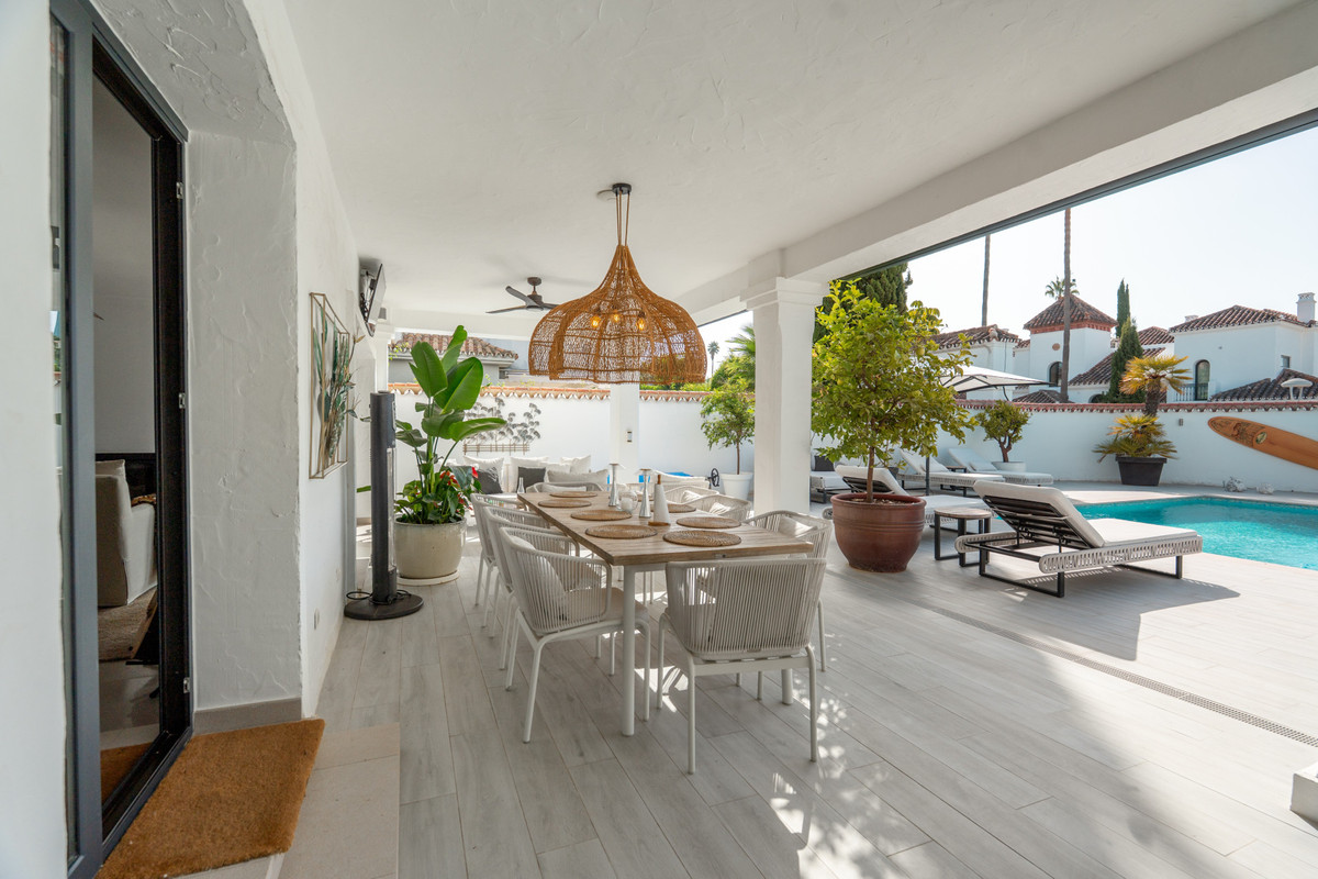 Huis te koop in Nueva Andalucía | 5 slaapkamers H5464375