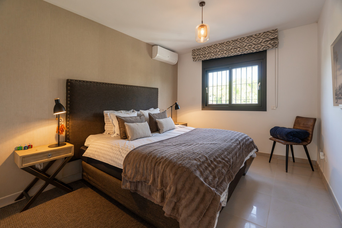 Huis te koop in Nueva Andalucía | 5 slaapkamers H5464375