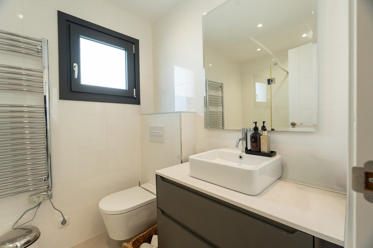 Huis te koop in Nueva Andalucía | 5 slaapkamers H5464375