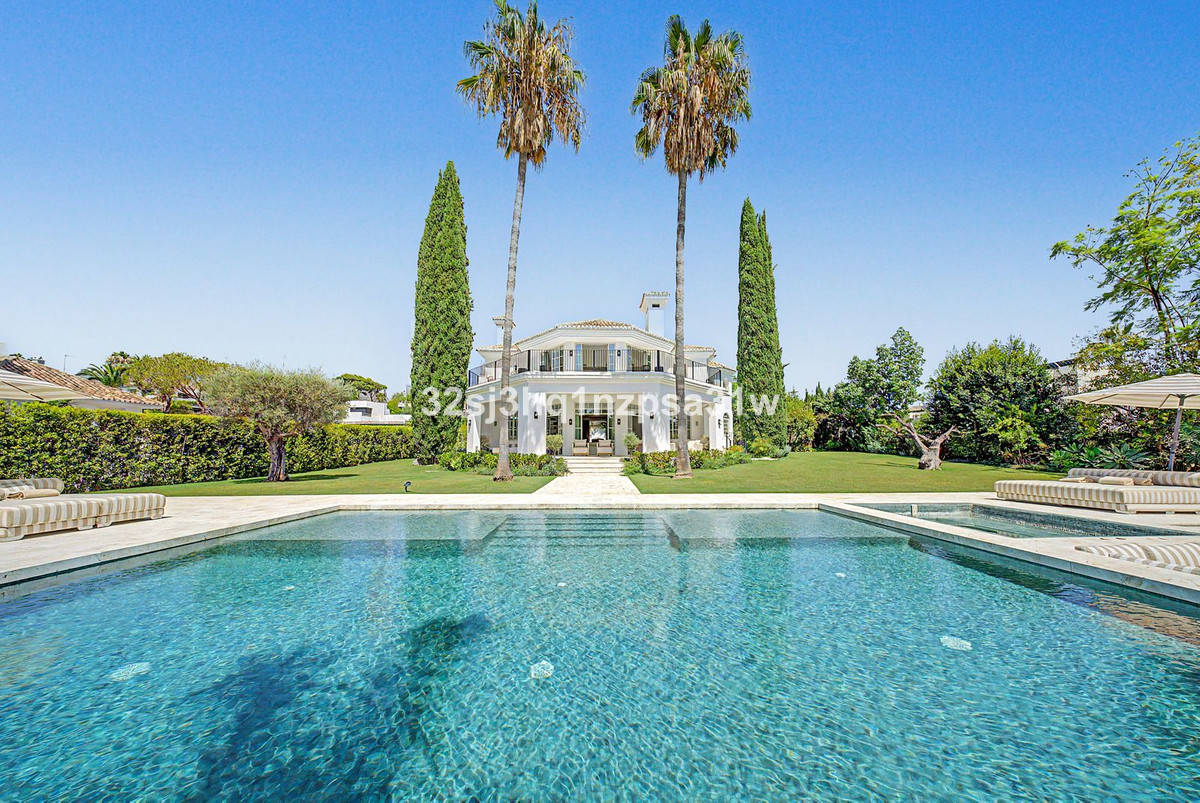 Huis te koop in Nueva Andalucía | 5 slaapkamers H5464561