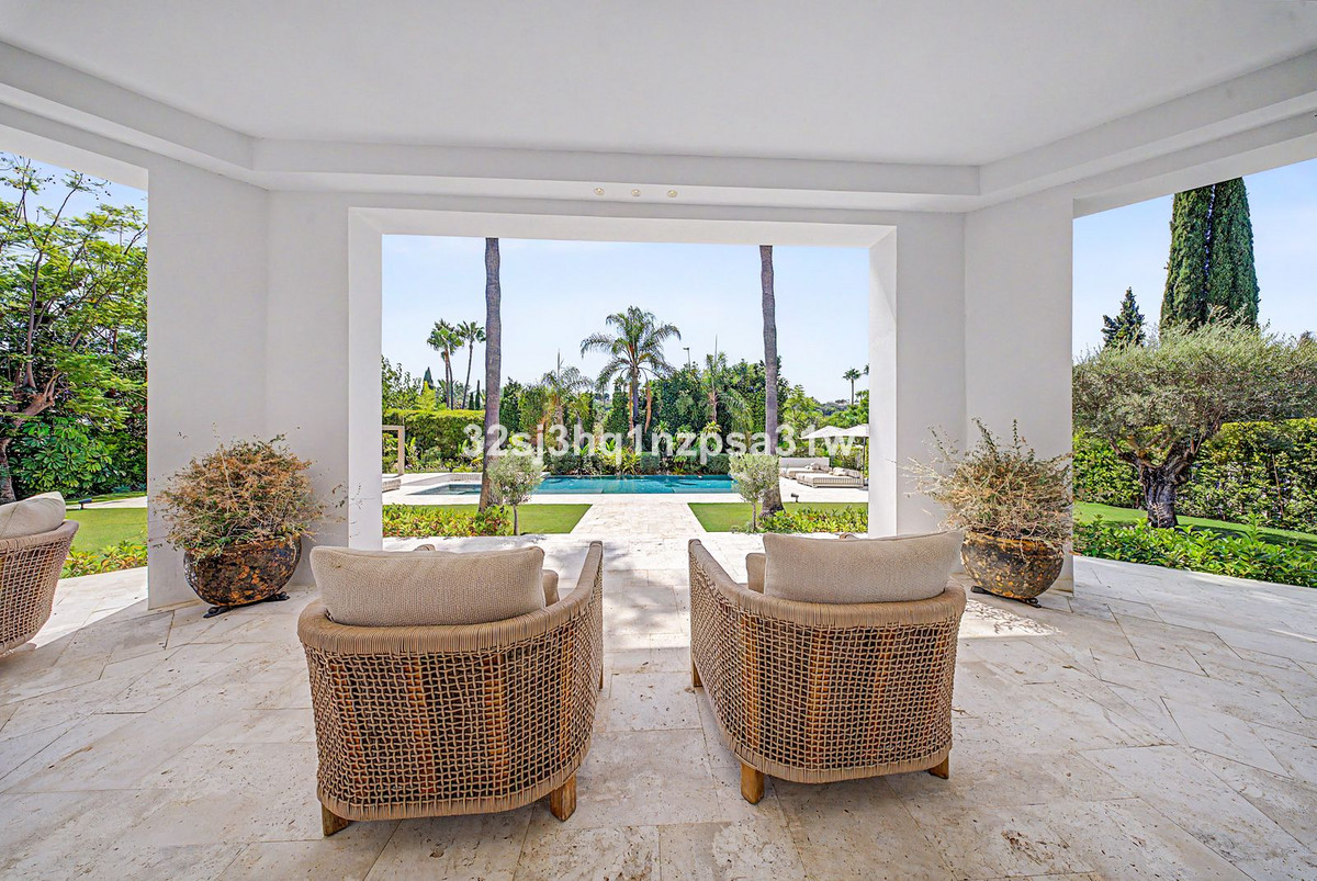 Huis te koop in Nueva Andalucía | 5 slaapkamers H5464561