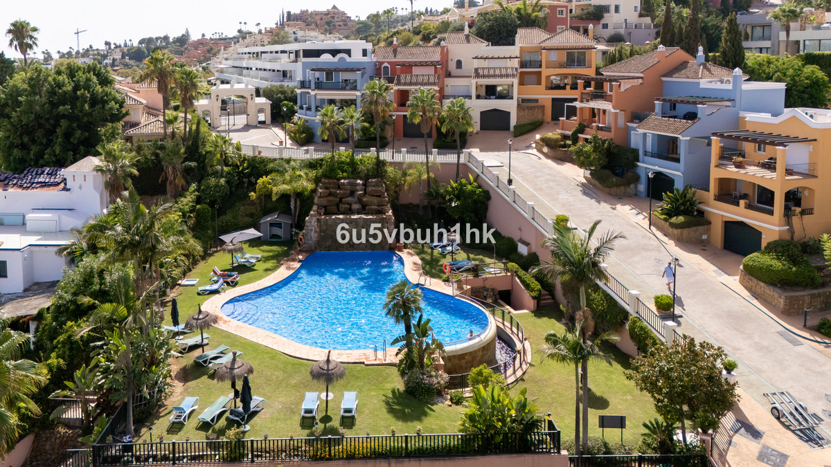 Huis te koop in Nueva Andalucía | 4 slaapkamers H5467699