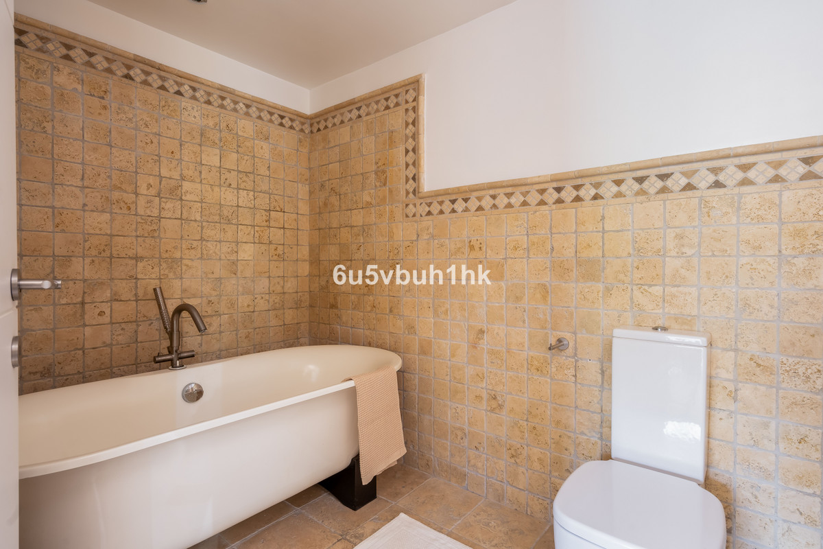 Huis te koop in Nueva Andalucía | 4 slaapkamers H5467699