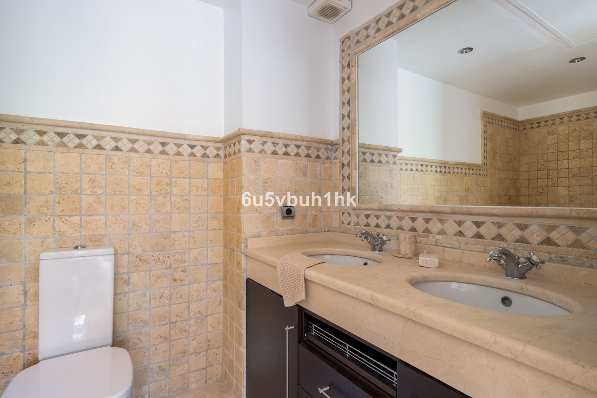 Huis te koop in Nueva Andalucía | 4 slaapkamers H5467699