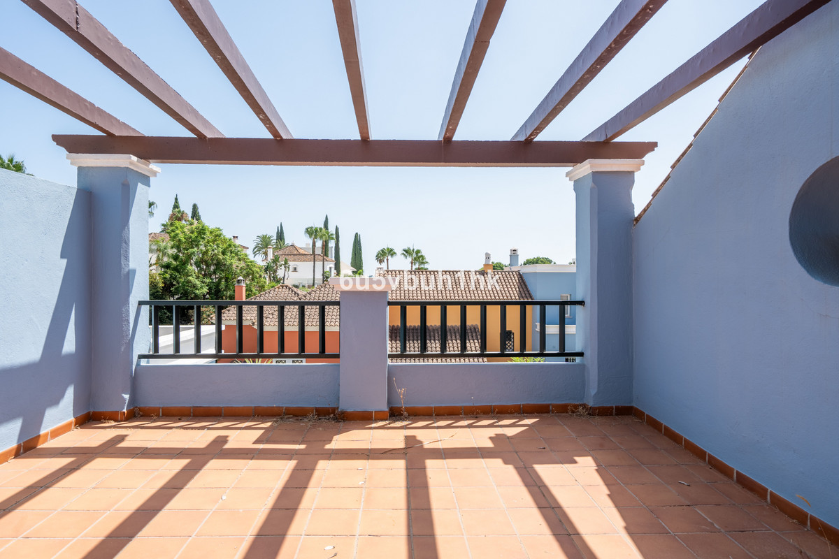 Huis te koop in Nueva Andalucía | 4 slaapkamers H5467699