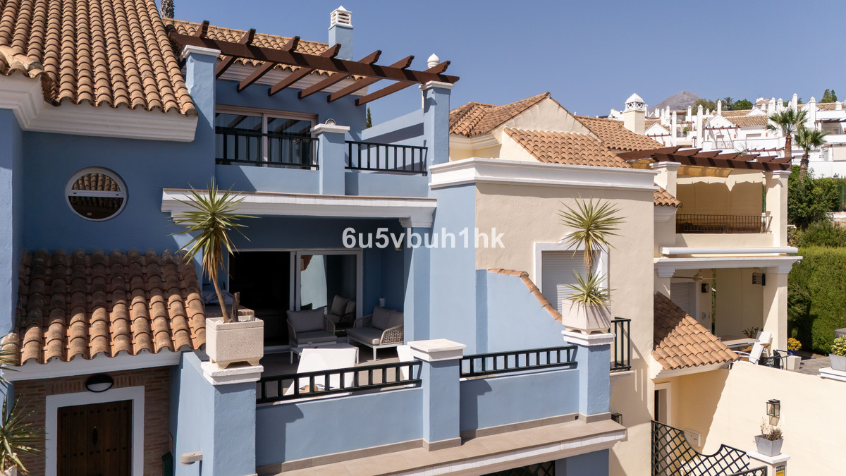 Huis te koop in Nueva Andalucía | 4 slaapkamers H5467699