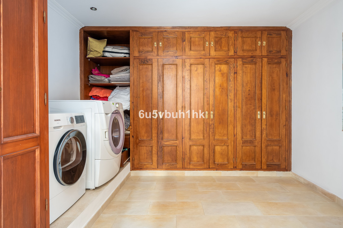 Huis te koop in Nueva Andalucía | 4 slaapkamers H5467699
