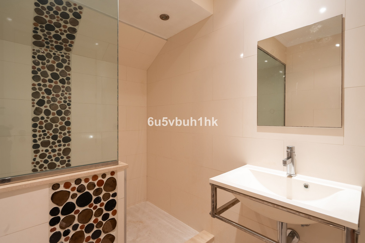 Huis te koop in Nueva Andalucía | 4 slaapkamers H5467699