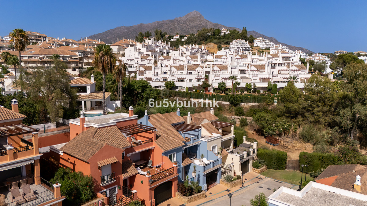Huis te koop in Nueva Andalucía | 4 slaapkamers H5467699