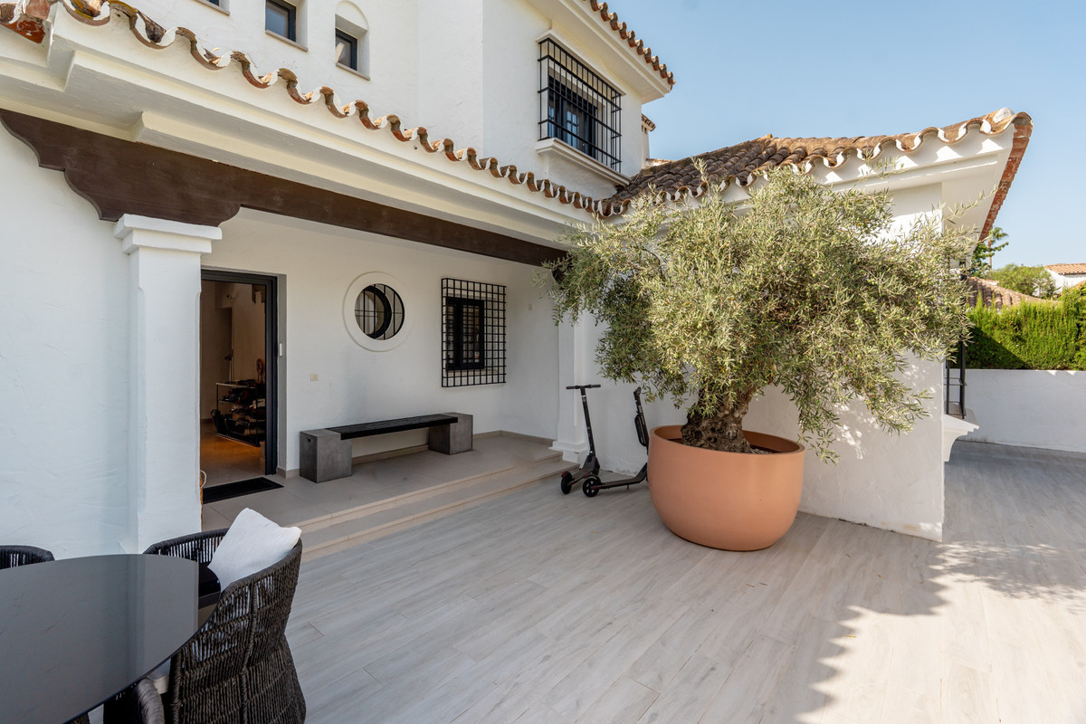 Appartement te koop in Nueva Andalucía | 5 slaapkamers H5468794