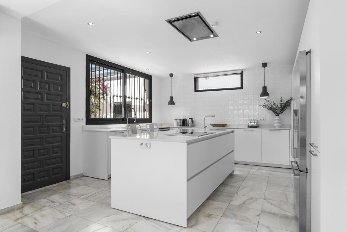 Appartement te koop in Nueva Andalucía | 6 slaapkamers H5469265