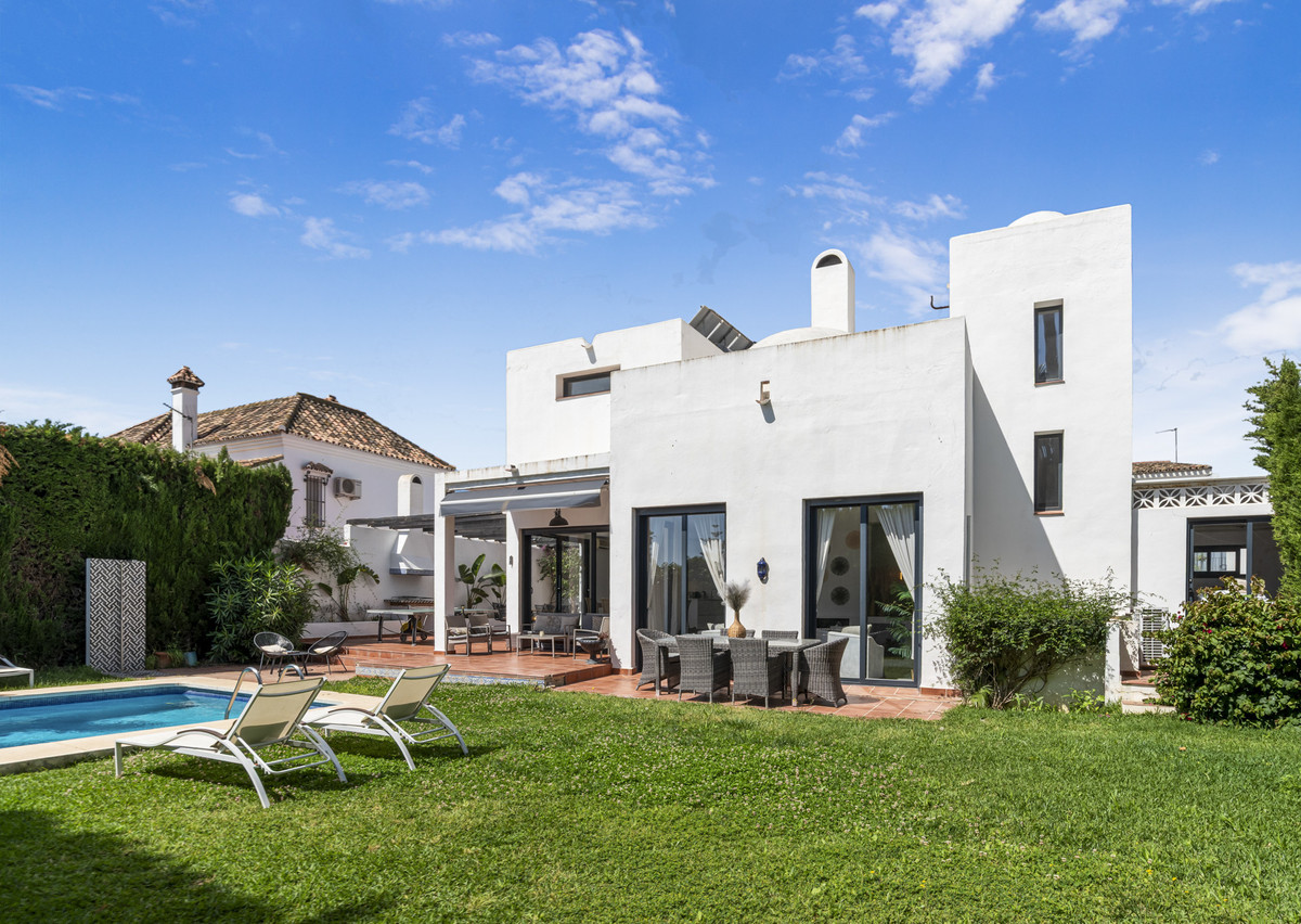 Huis te koop in Nueva Andalucía | 6 slaapkamers H5469334