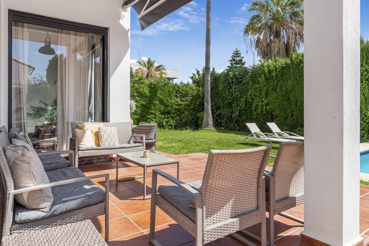 Huis te koop in Nueva Andalucía | 6 slaapkamers H5469334