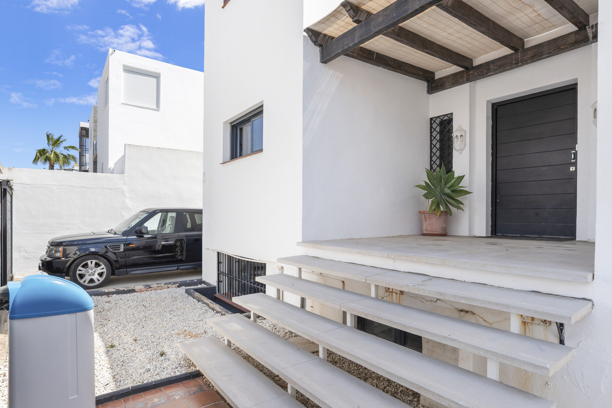 Huis te koop in Nueva Andalucía | 6 slaapkamers H5469334