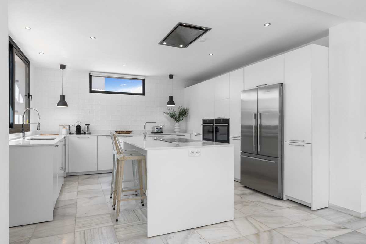 Huis te koop in Nueva Andalucía | 6 slaapkamers H5469334