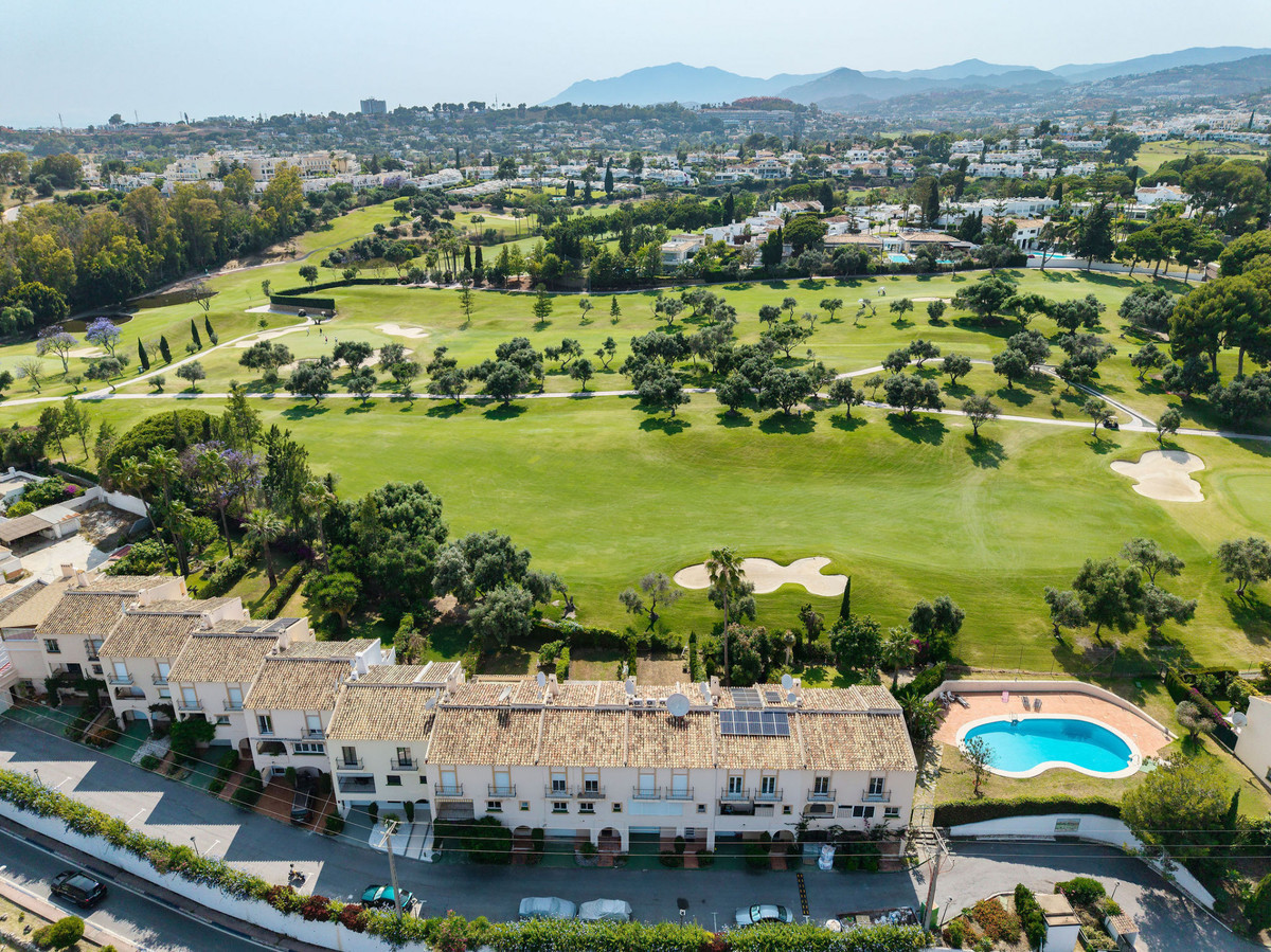 Huis te koop in Nueva Andalucía | 4 slaapkamers H5472778