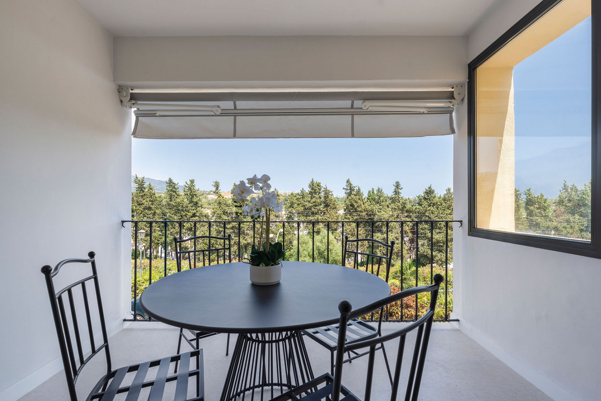 Huis te koop in Nueva Andalucía | 4 slaapkamers H5472778