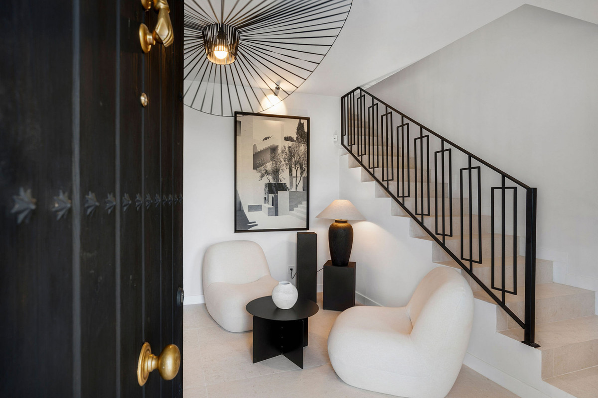 Huis te koop in Nueva Andalucía | 4 slaapkamers H5472778
