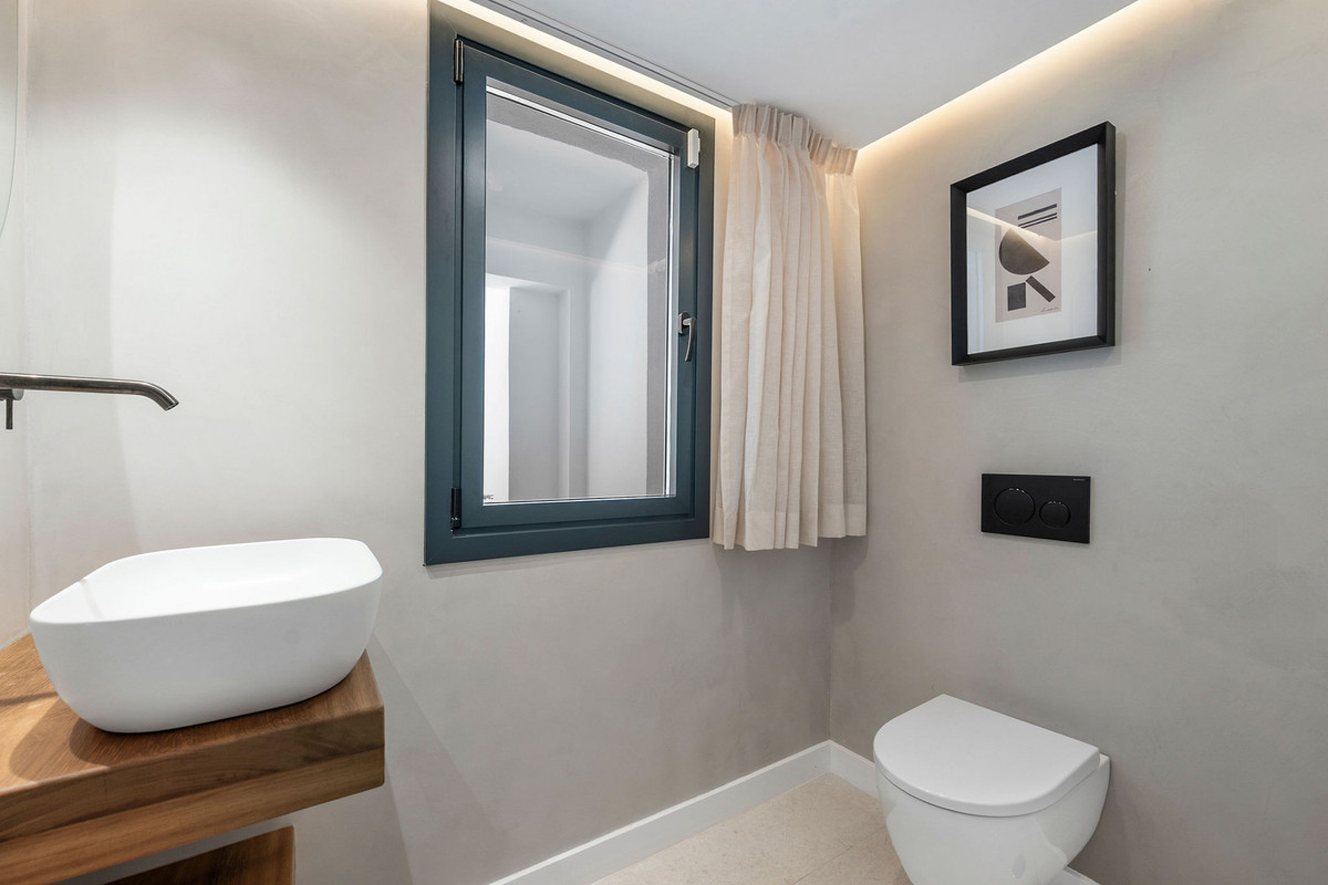 Huis te koop in Nueva Andalucía | 4 slaapkamers H5472778