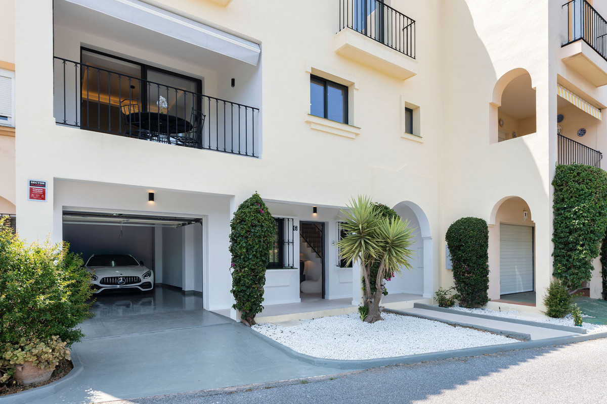 Huis te koop in Nueva Andalucía | 4 slaapkamers H5472778