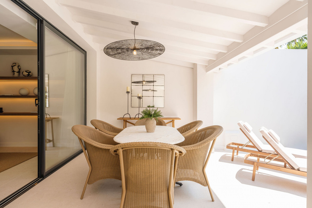 Huis te koop in Nueva Andalucía | 4 slaapkamers H5472778