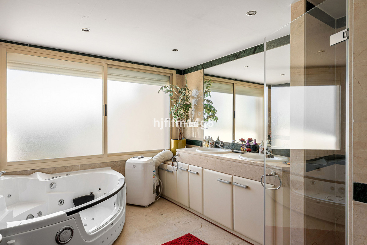 Huis te koop in Nueva Andalucía | 3 slaapkamers H5482789