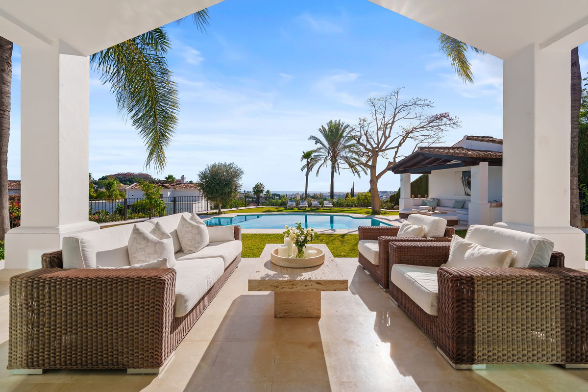 Huis te koop in Nueva Andalucía | 4 slaapkamers H5483245