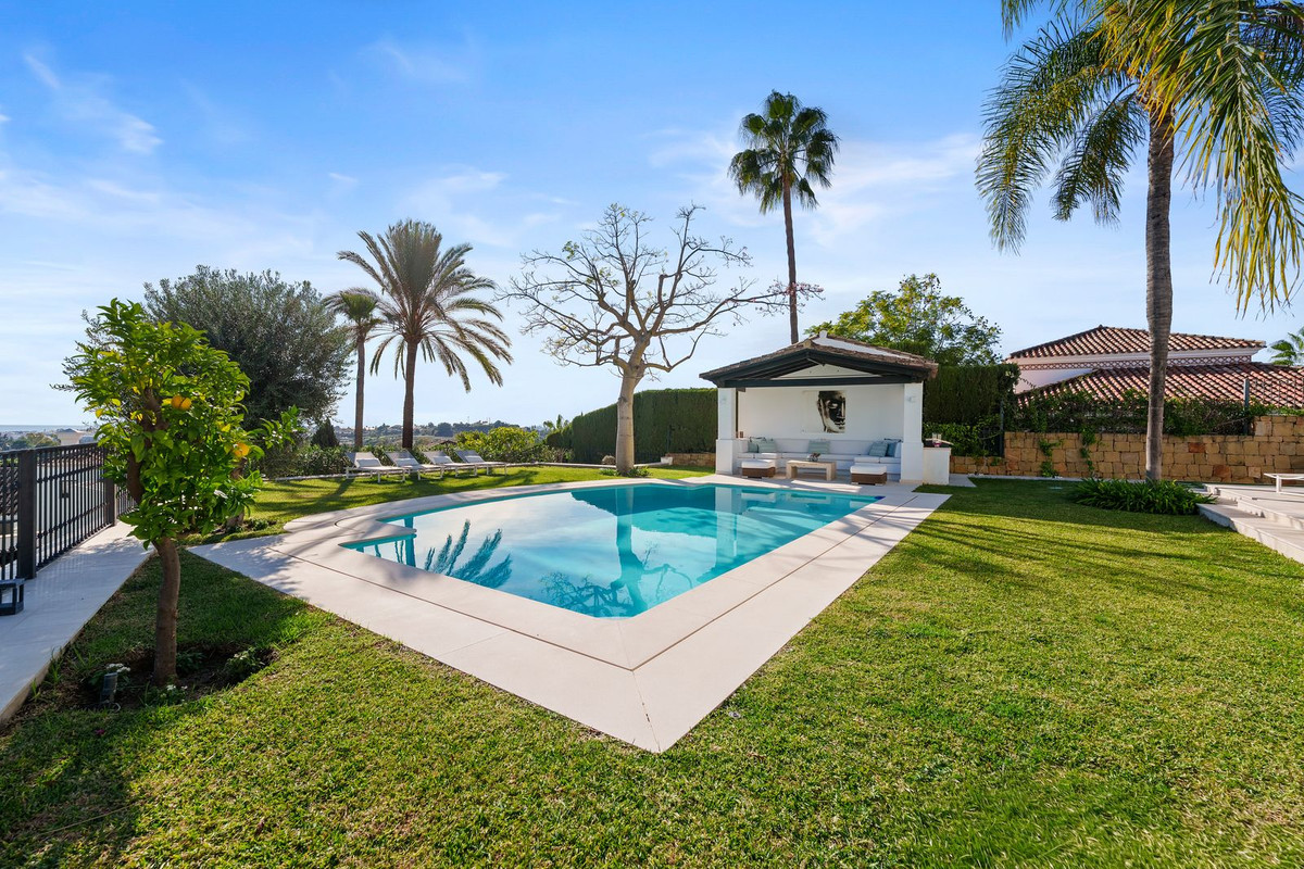 Huis te koop in Nueva Andalucía | 4 slaapkamers H5483245