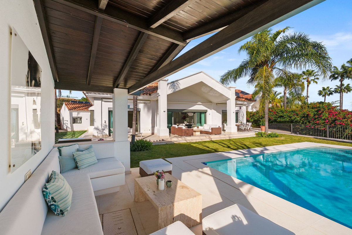 Huis te koop in Nueva Andalucía | 4 slaapkamers H5483245