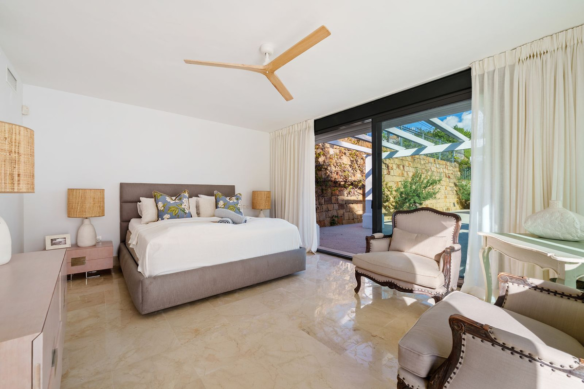 Huis te koop in Nueva Andalucía | 4 slaapkamers H5483245