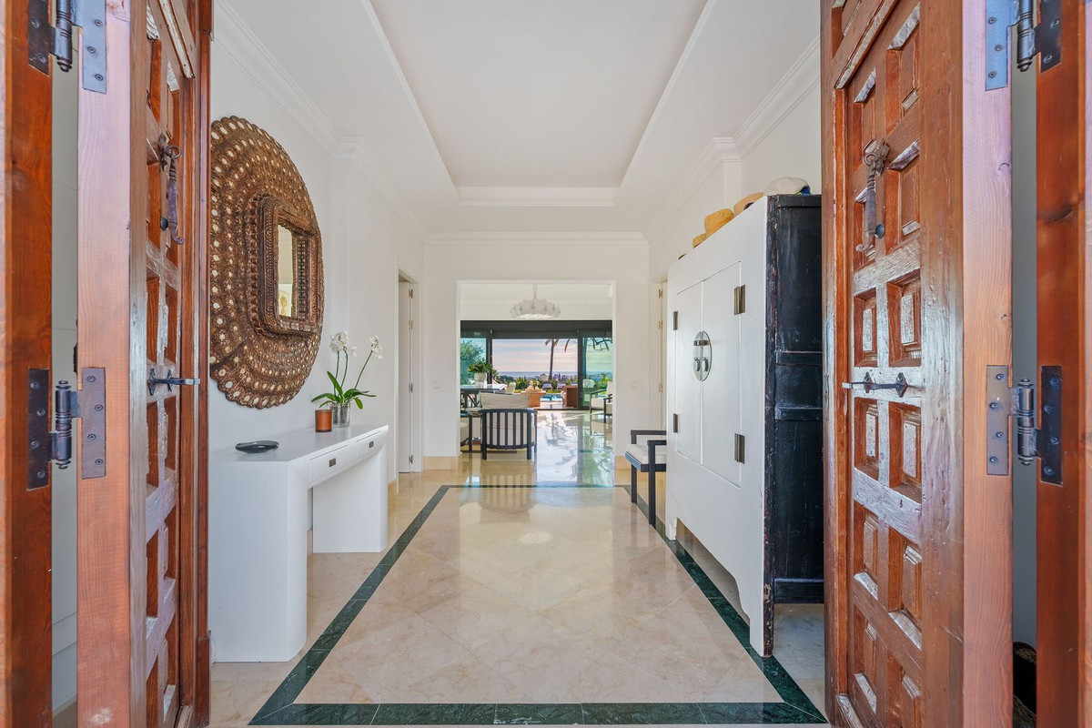 Huis te koop in Nueva Andalucía | 4 slaapkamers H5483245