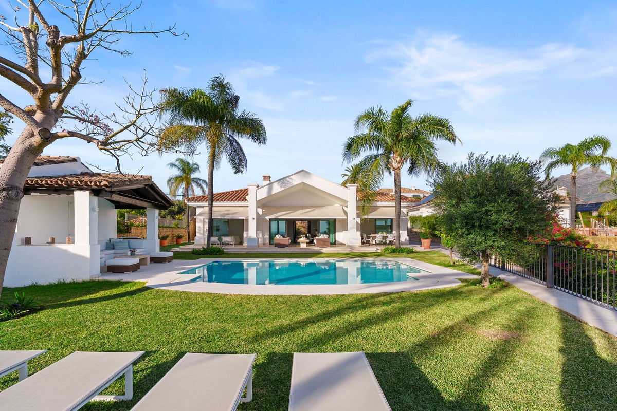 Huis te koop in Nueva Andalucía | 4 slaapkamers H5483245