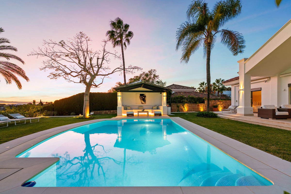 Huis te koop in Nueva Andalucía | 4 slaapkamers H5483245