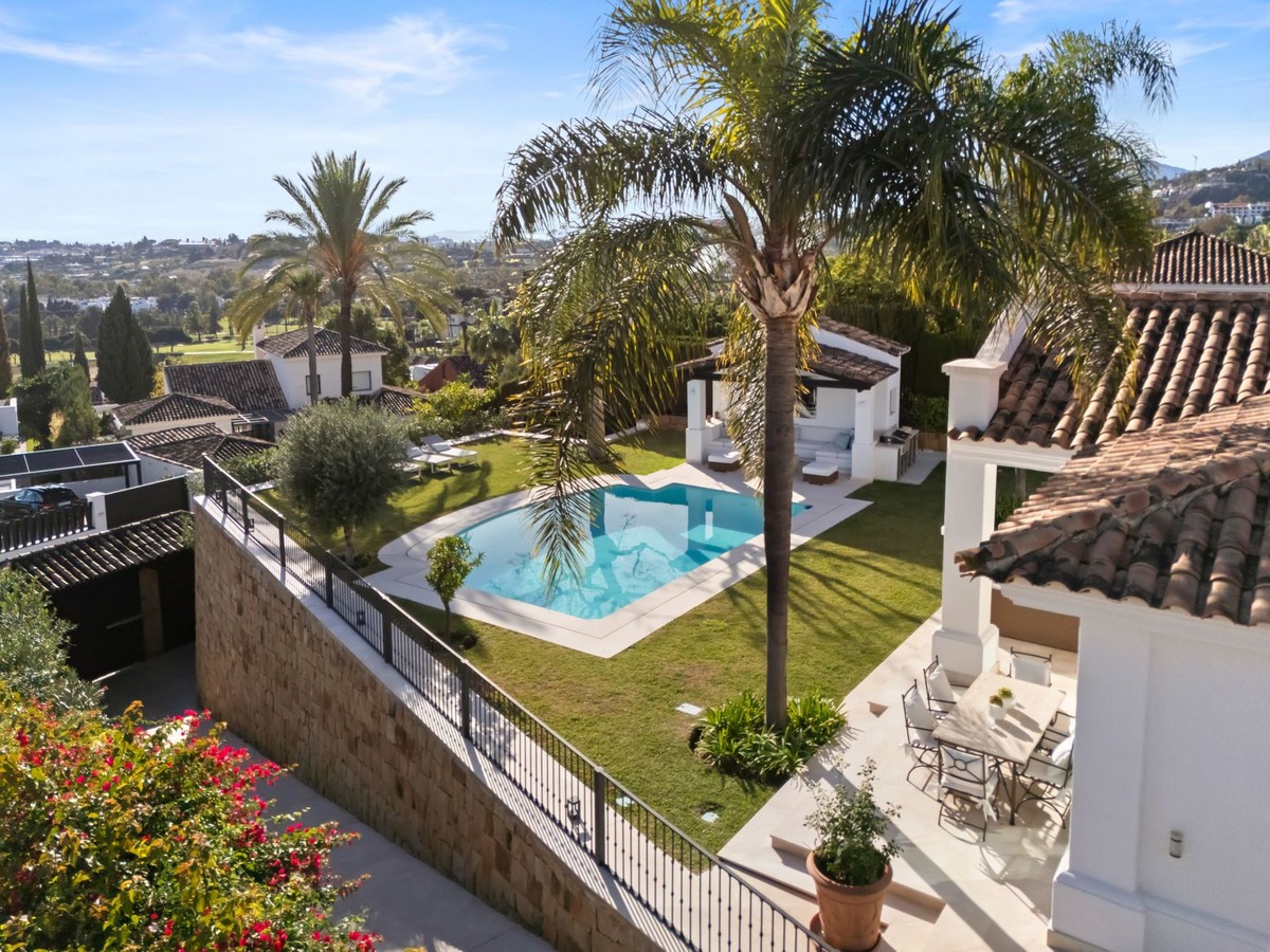 Huis te koop in Nueva Andalucía | 4 slaapkamers H5483245