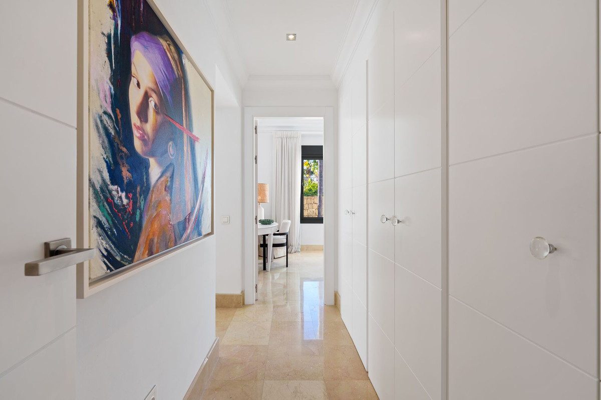 Huis te koop in Nueva Andalucía | 4 slaapkamers H5483245