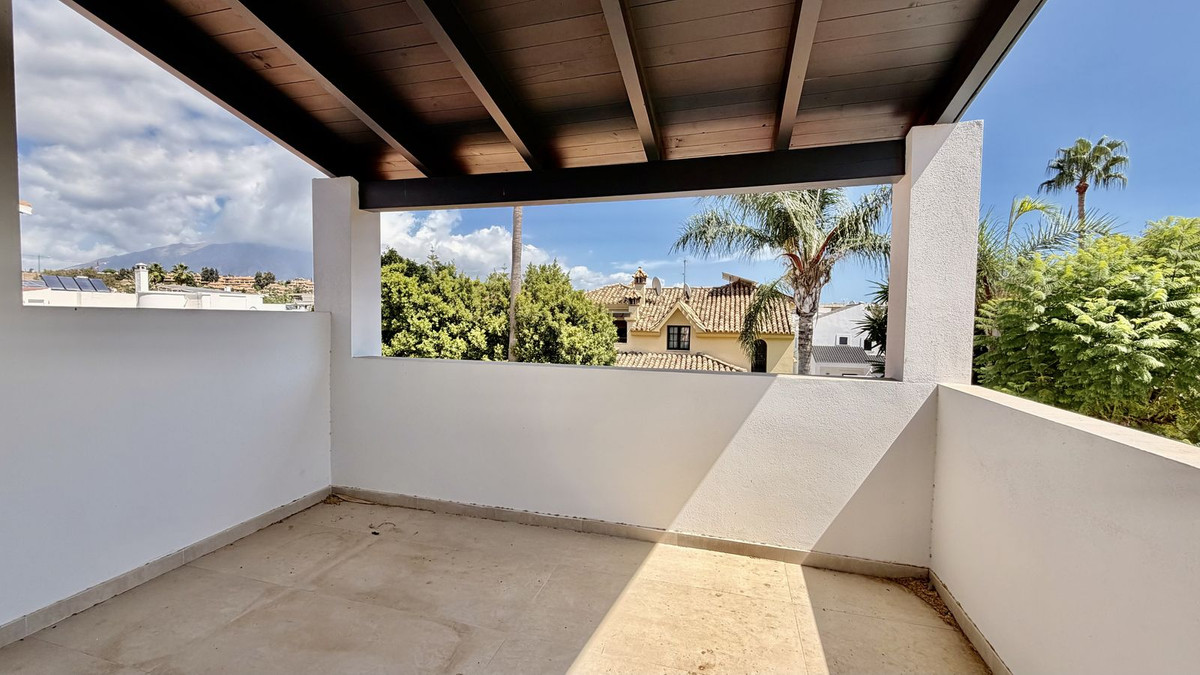 Huis te koop in Nueva Andalucía | 5 slaapkamers H5484430
