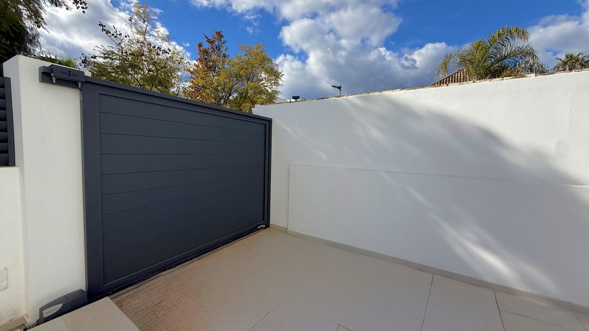 Huis te koop in Nueva Andalucía | 5 slaapkamers H5484430